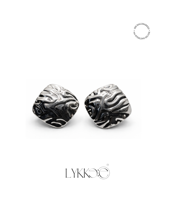 Noiré Sculpt Studs