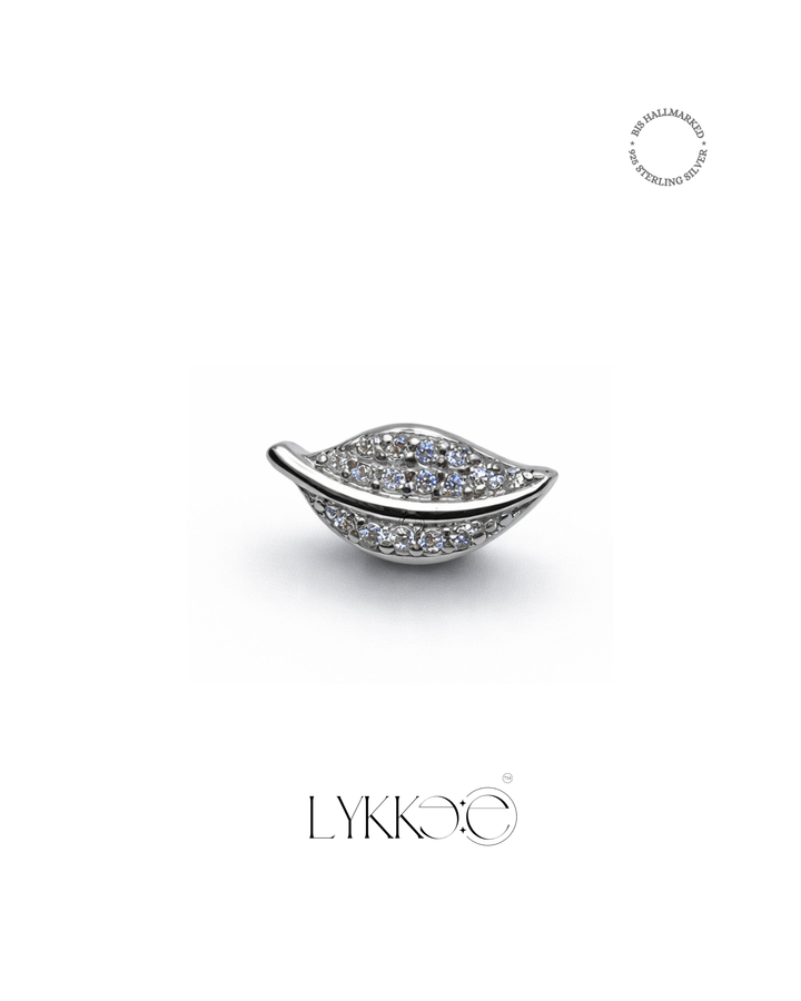 Luméra Kiss Studs