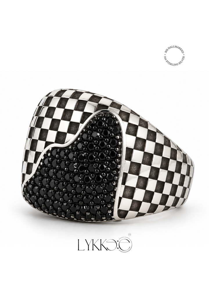Majestic Check Ring