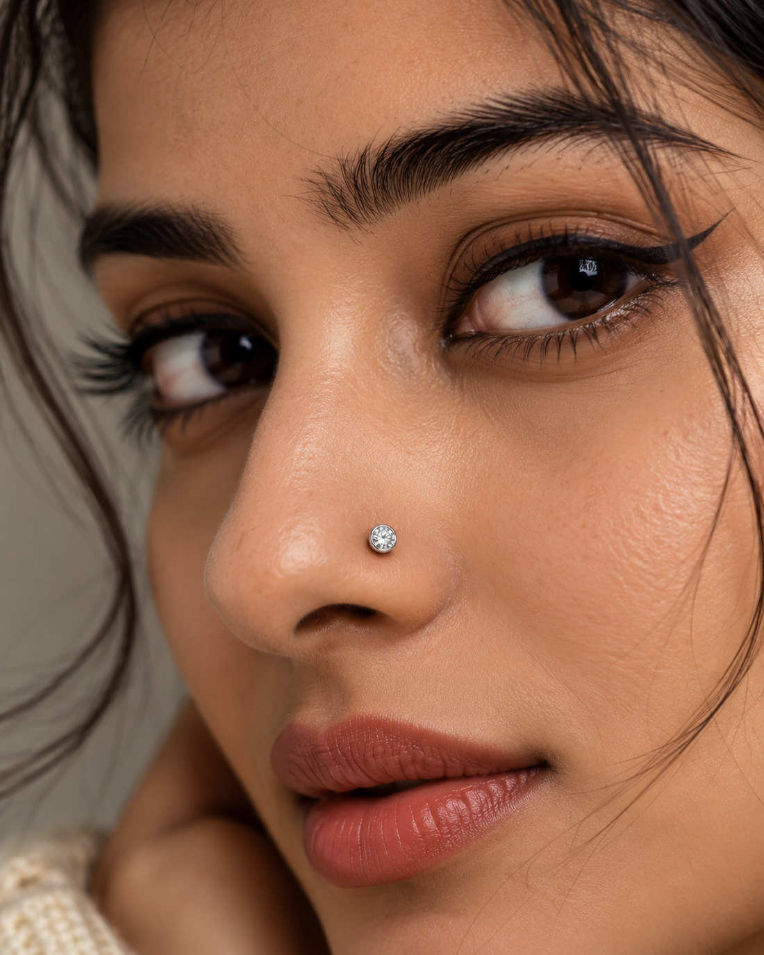 Solitaire Nose Pin