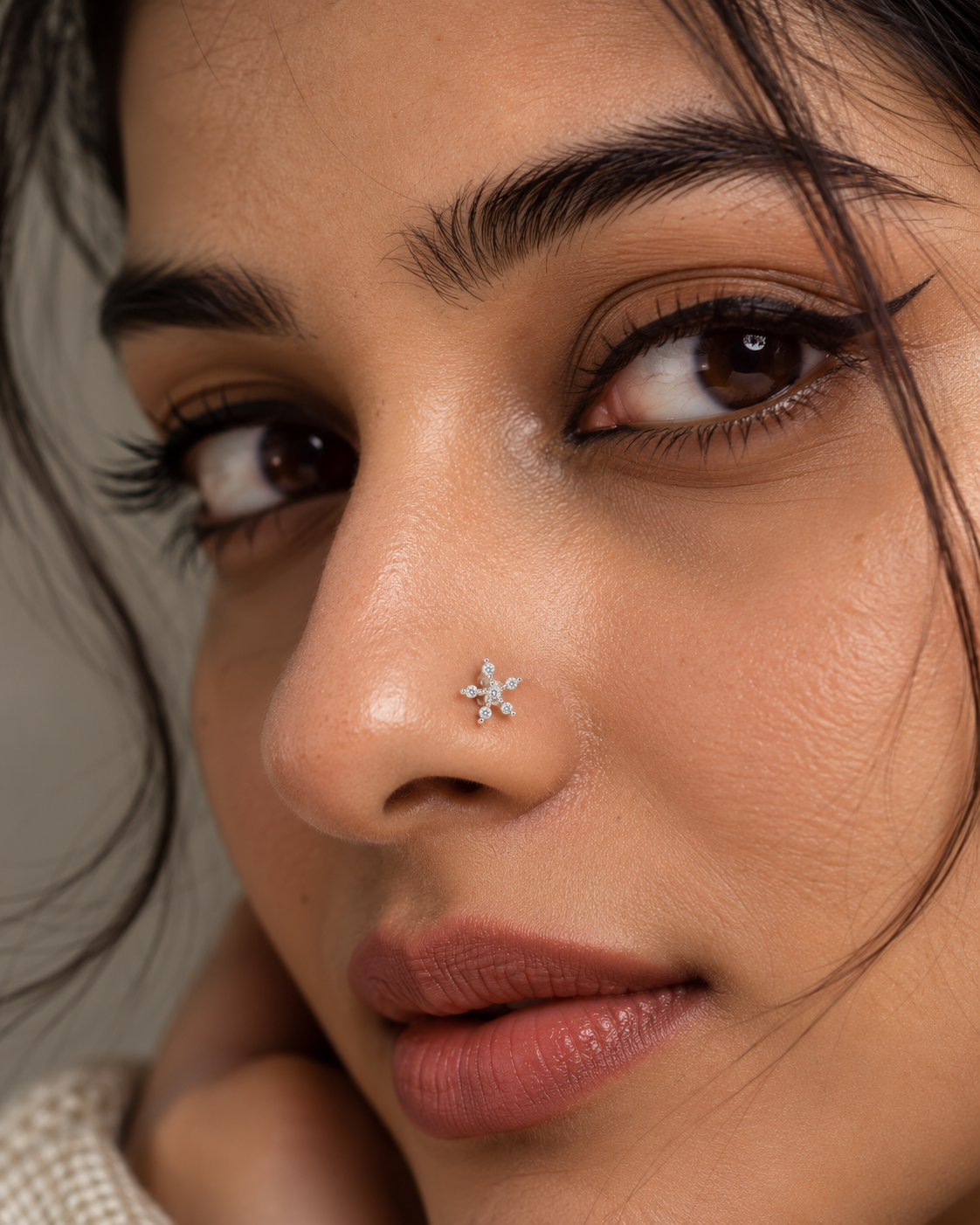 Night Flower Black Stone Nose Pin